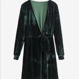Green Velvet MIDI dress/Holiday Perfect/Runs Small